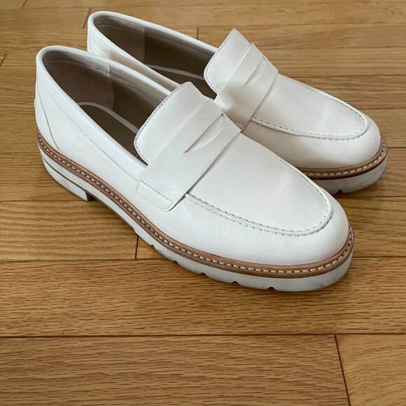 Stuart Weitzman Parker Lift Loafer - Picture 5 of 8